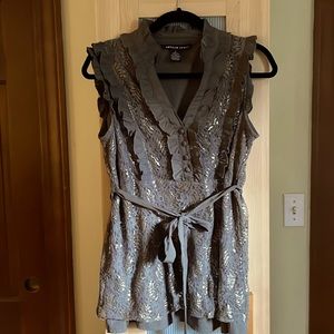 Sleeveless shimmery top